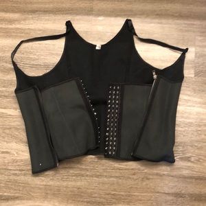 Shoulder strap waist trainer